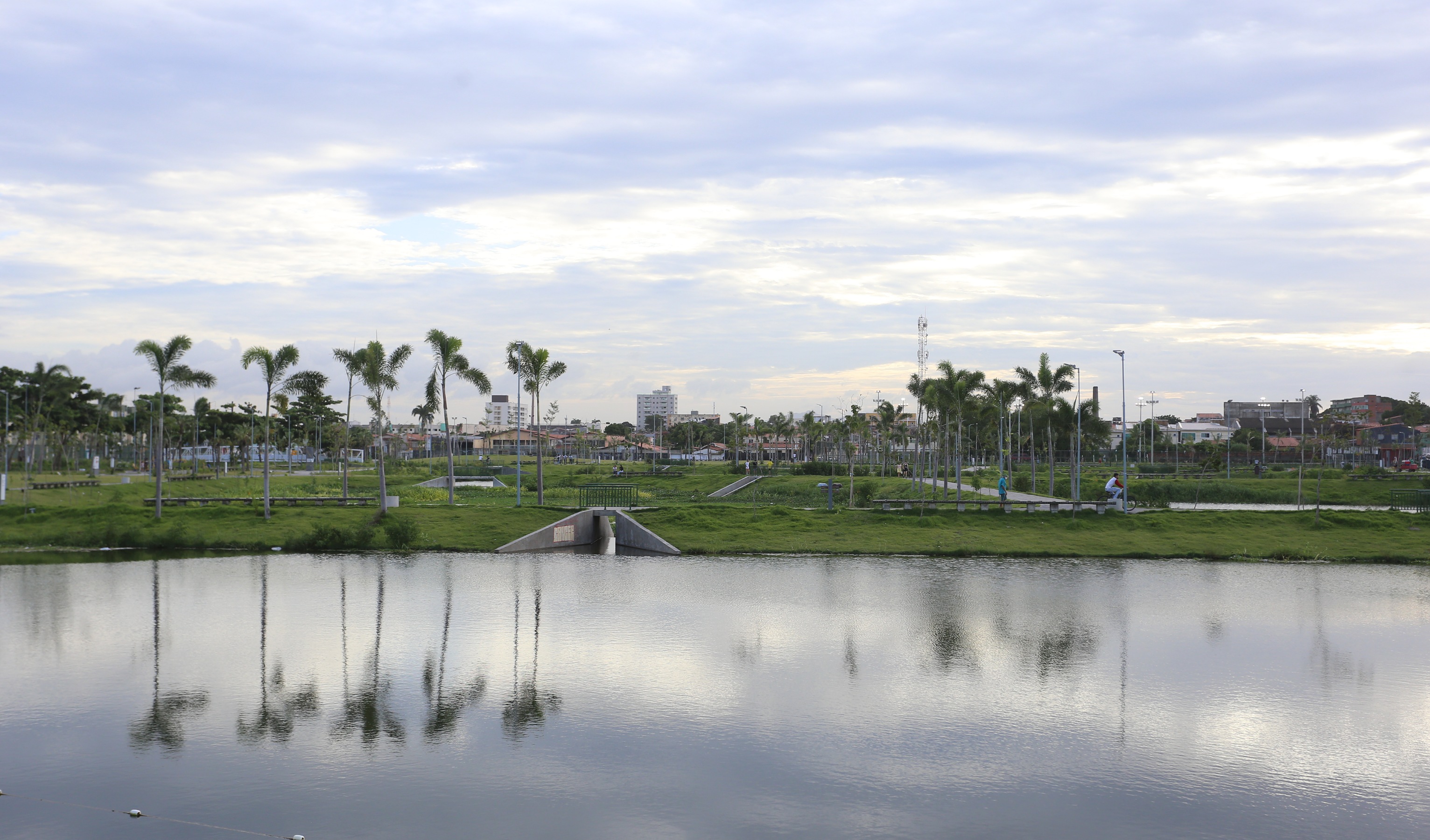 foto aberta do parque rachel de queiroz